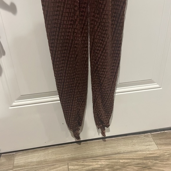 Skims - Picture 4 of 10